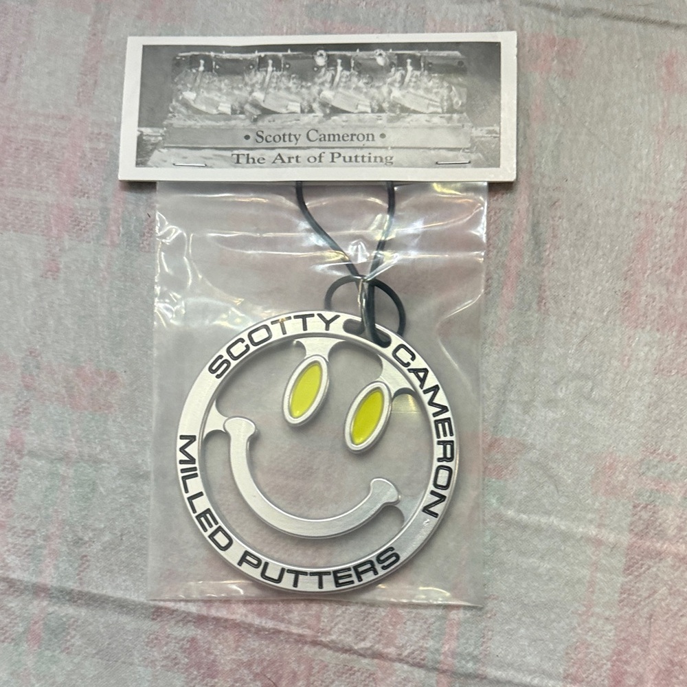 2024 MARDI GRAS SMILEY FACE BAG TAG